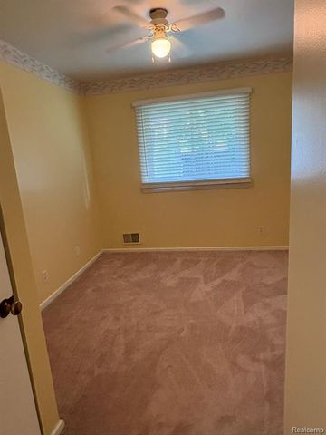 32223 Woodbrook Drive, Wayne, MI 48184