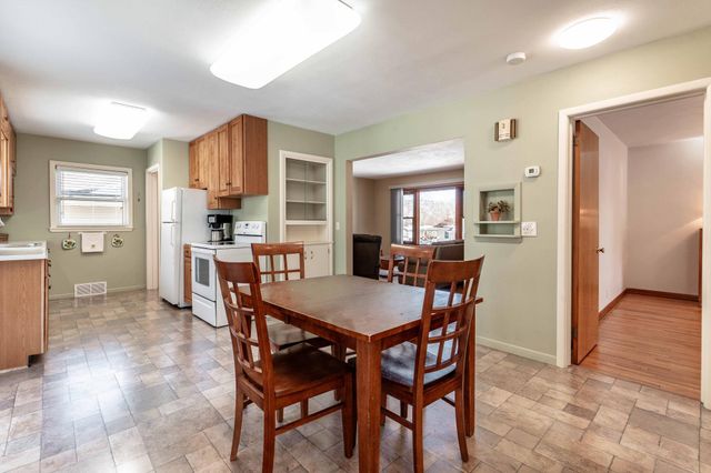 410 E Saint Charles Avenue, Fergus Falls, MN 56537