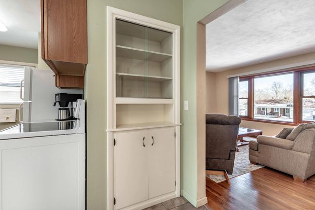 410 E Saint Charles Avenue, Fergus Falls, MN 56537