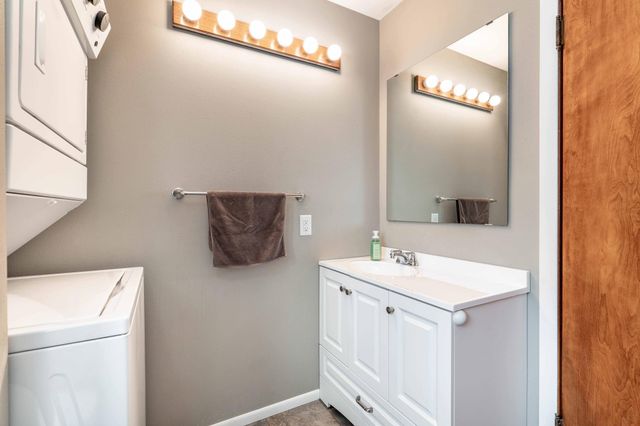 410 E Saint Charles Avenue, Fergus Falls, MN 56537