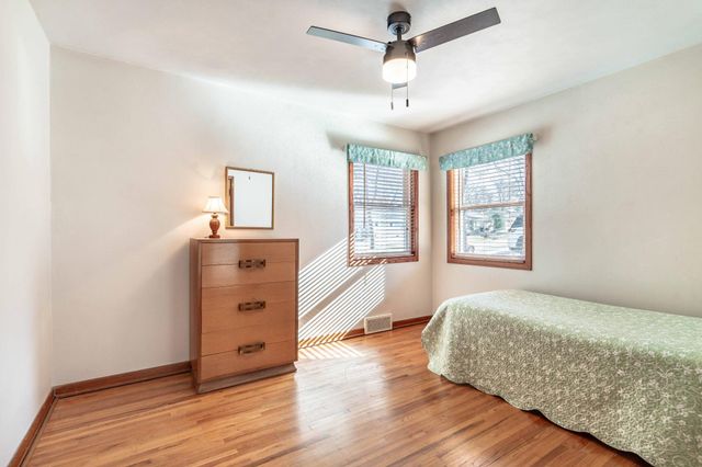 410 E Saint Charles Avenue, Fergus Falls, MN 56537