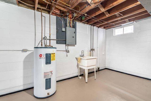 410 E Saint Charles Avenue, Fergus Falls, MN 56537