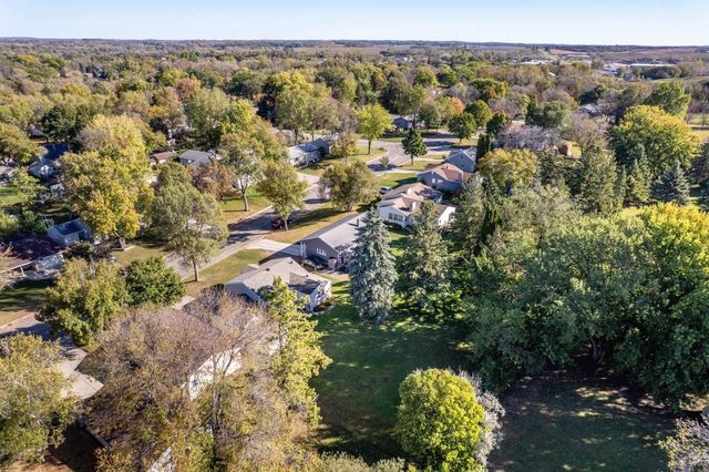 410 E Saint Charles Avenue, Fergus Falls, MN 56537