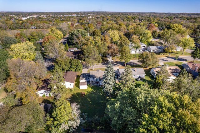 410 E Saint Charles Avenue, Fergus Falls, MN 56537