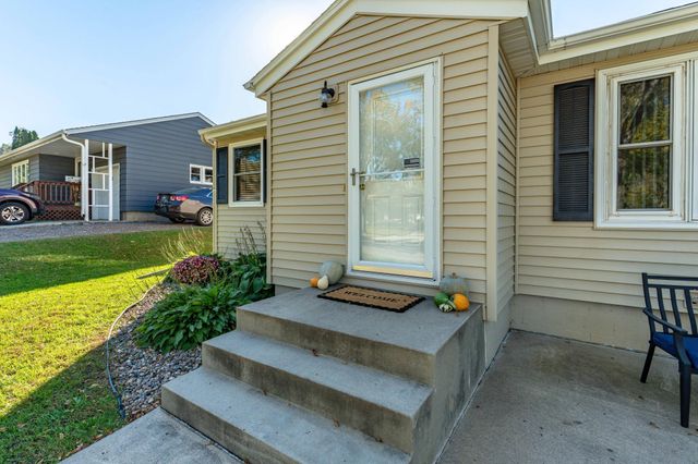 410 E Saint Charles Avenue, Fergus Falls, MN 56537