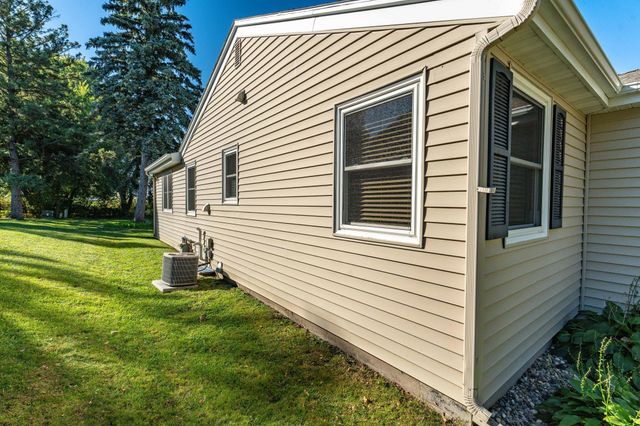 410 E Saint Charles Avenue, Fergus Falls, MN 56537