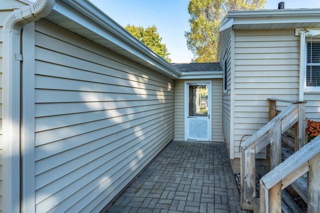 410 E Saint Charles Avenue, Fergus Falls, MN 56537