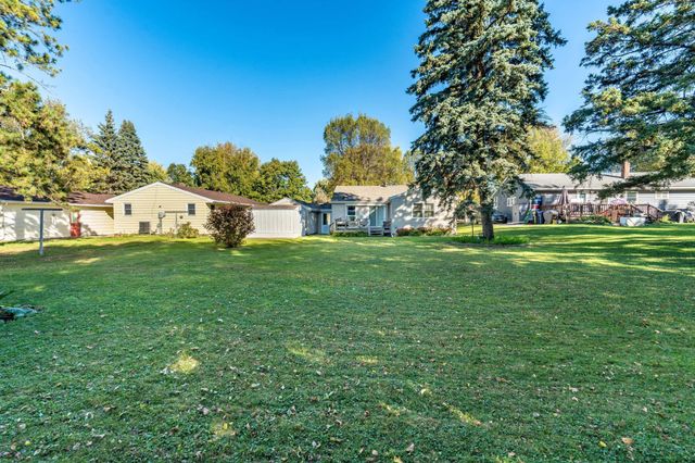 410 E Saint Charles Avenue, Fergus Falls, MN 56537