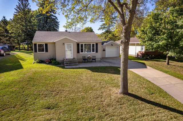 410 E Saint Charles Avenue, Fergus Falls, MN 56537