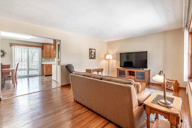 410 E Saint Charles Avenue, Fergus Falls, MN 56537