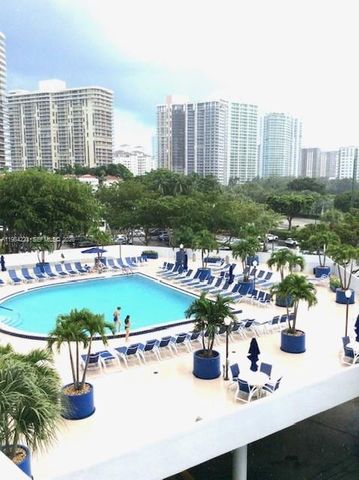 3701 N Country Club Drive 504, Aventura, FL 33180