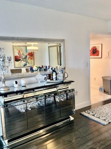 3701 N Country Club Drive 504, Aventura, FL 33180