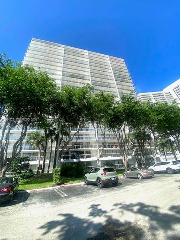 3701 N Country Club Drive 504, Aventura, FL 33180