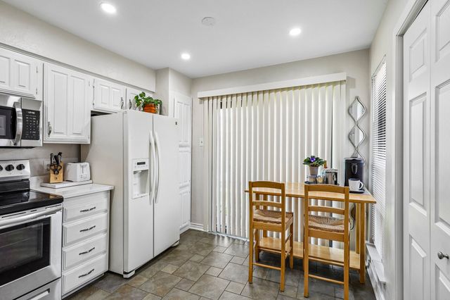 777 Custer Road 9-4, Richardson, TX 75080
