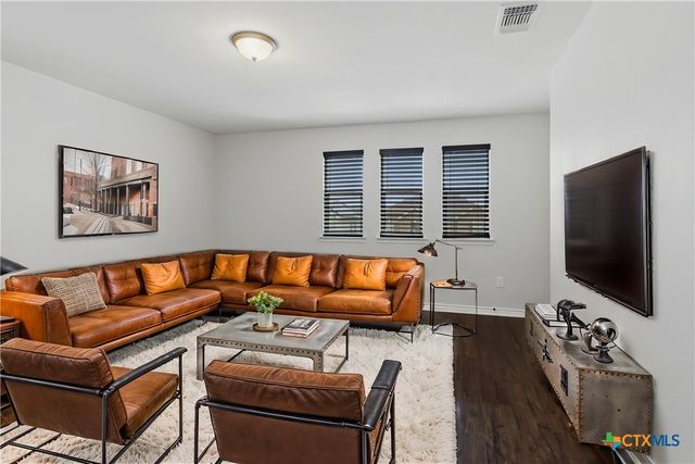 2311 Themis Way, San Antonio, TX 78245