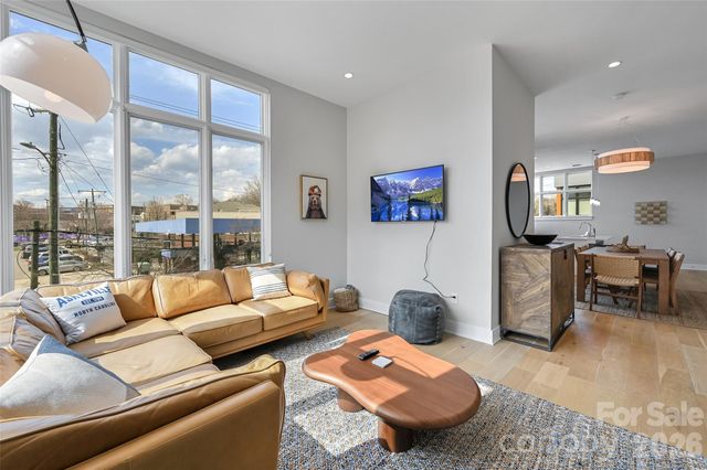 1 Bauhaus Court, Asheville, NC 28801