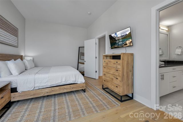 1 Bauhaus Court, Asheville, NC 28801