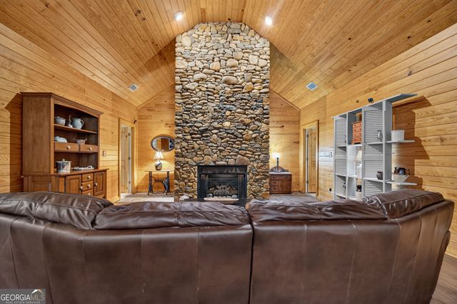 1369 Mobley Bridge Road, Hogansville, GA 30230