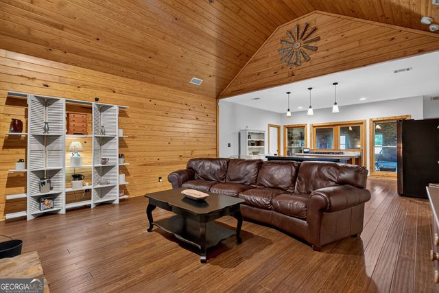 1369 Mobley Bridge Road, Hogansville, GA 30230