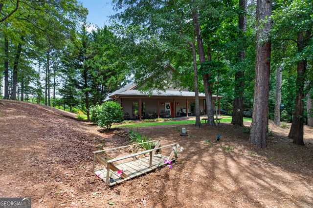 1369 Mobley Bridge Road, Hogansville, GA 30230