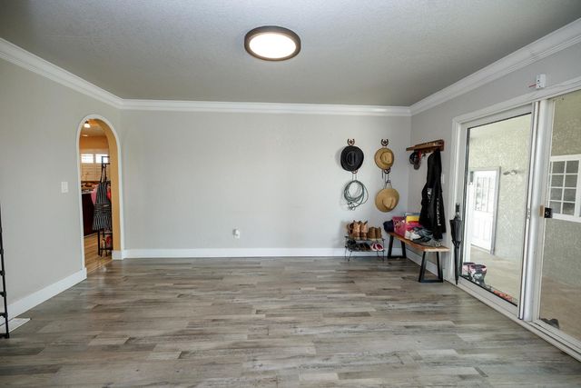 10606 Pioneer Ave, Oakdale, CA 95361