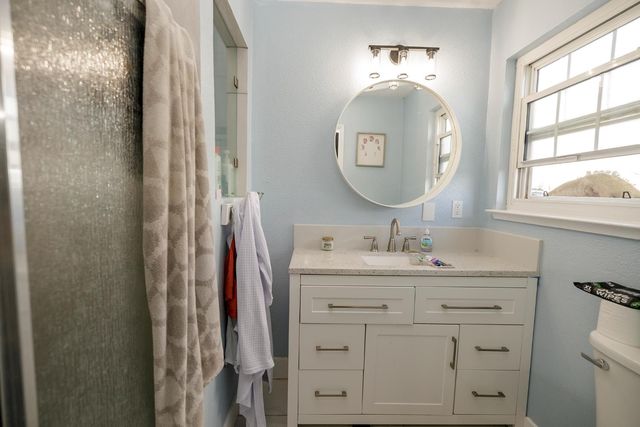 10606 Pioneer Ave, Oakdale, CA 95361