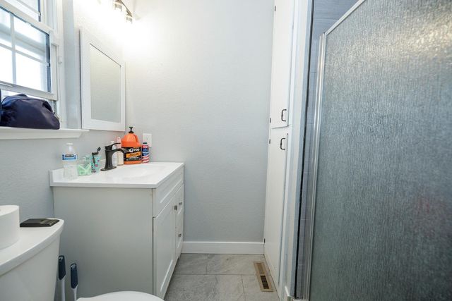 10606 Pioneer Ave, Oakdale, CA 95361