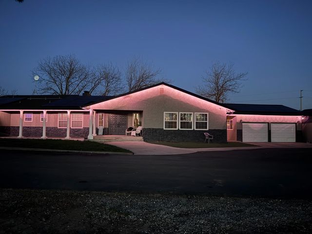 10606 Pioneer Ave, Oakdale, CA 95361