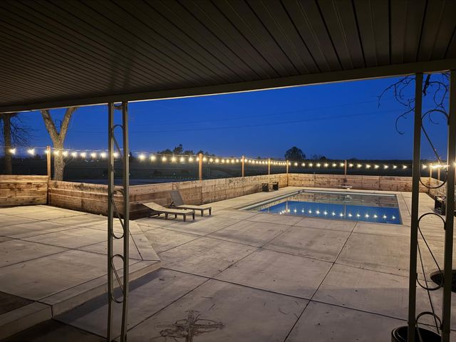 10606 Pioneer Ave, Oakdale, CA 95361