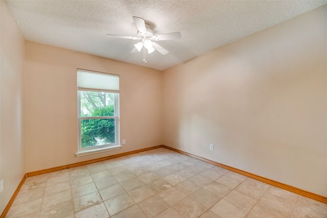 1307 E Branch Hollow Drive, Carrollton, TX 75007