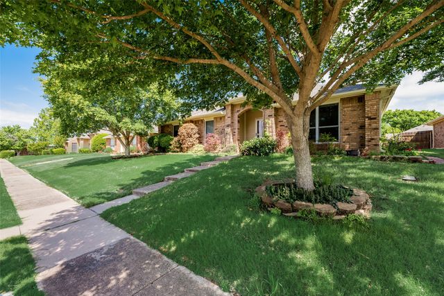 1307 E Branch Hollow Drive, Carrollton, TX 75007