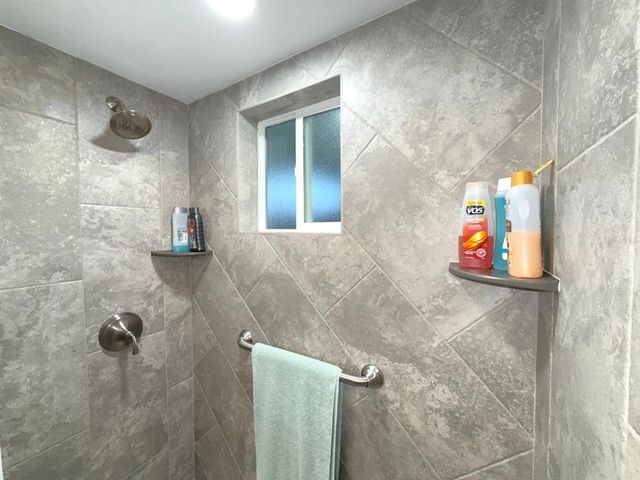 215 VALENCIA BOULEVARD 105, Belleair Bluffs, FL 33770
