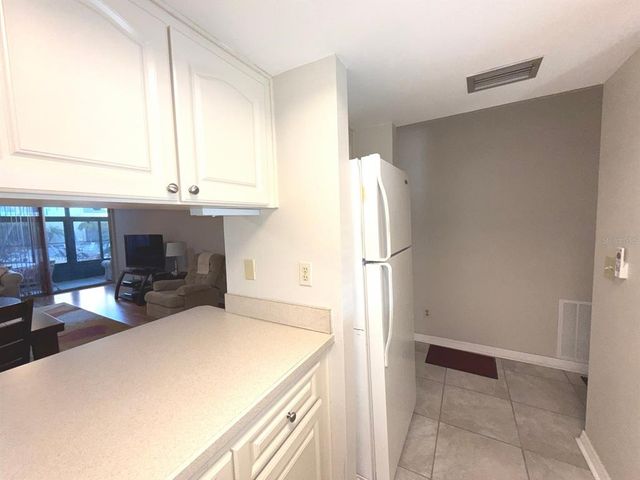 215 VALENCIA BOULEVARD 105, Belleair Bluffs, FL 33770