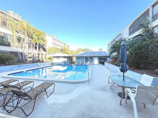 215 VALENCIA BOULEVARD 105, Belleair Bluffs, FL 33770