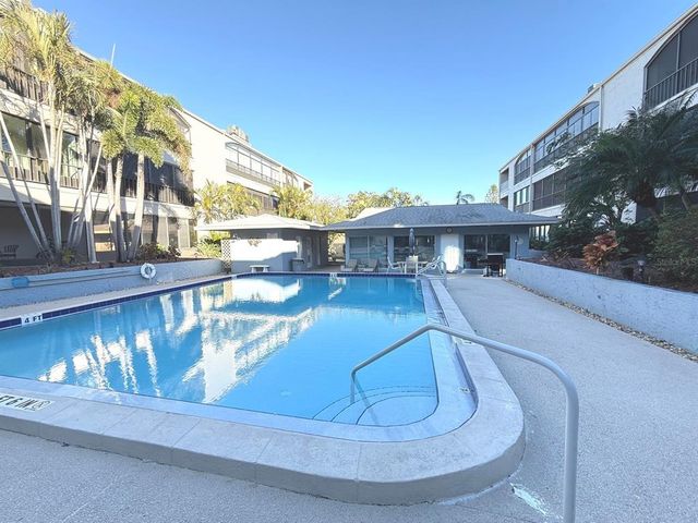 215 VALENCIA BOULEVARD 105, Belleair Bluffs, FL 33770