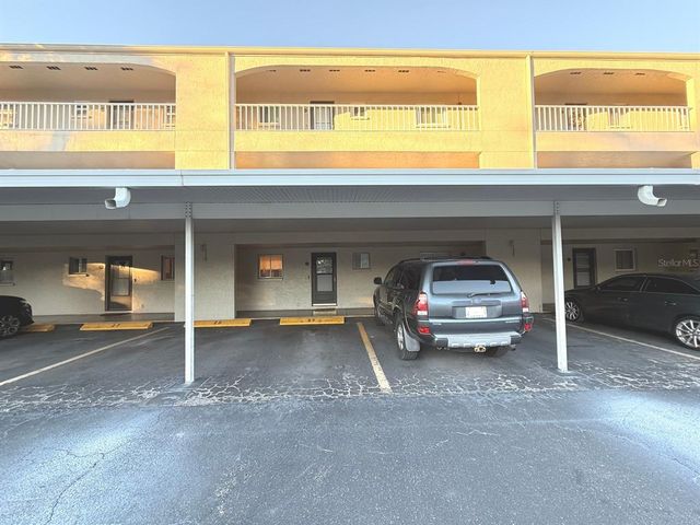 215 VALENCIA BOULEVARD 105, Belleair Bluffs, FL 33770