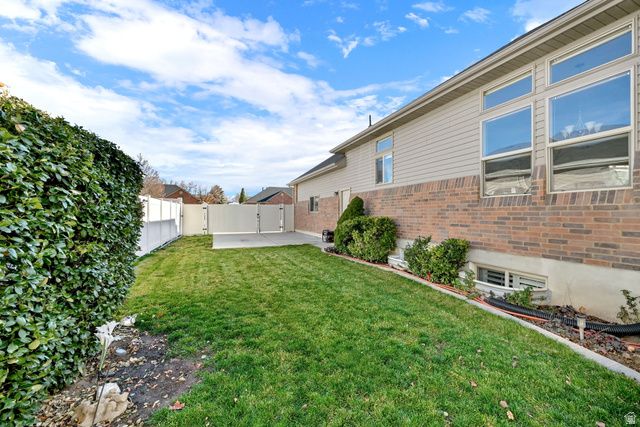 587 N 2625 W, West Point, UT 84015