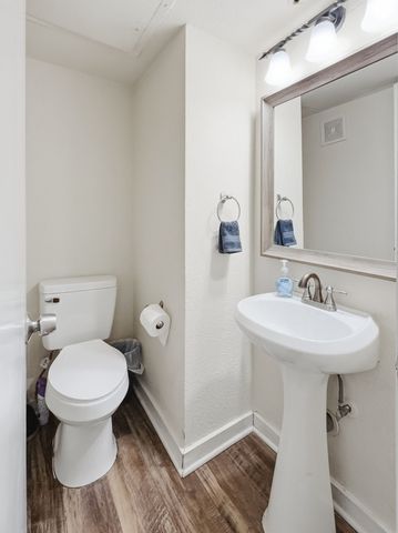 4402 Holland Avenue 202, Dallas, TX 75219