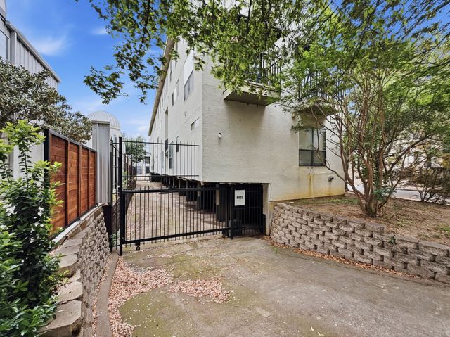 4402 Holland Avenue 202, Dallas, TX 75219