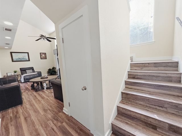 4402 Holland Avenue 202, Dallas, TX 75219