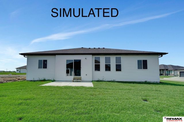 815 Regiment Road, Lincoln, NE 68527