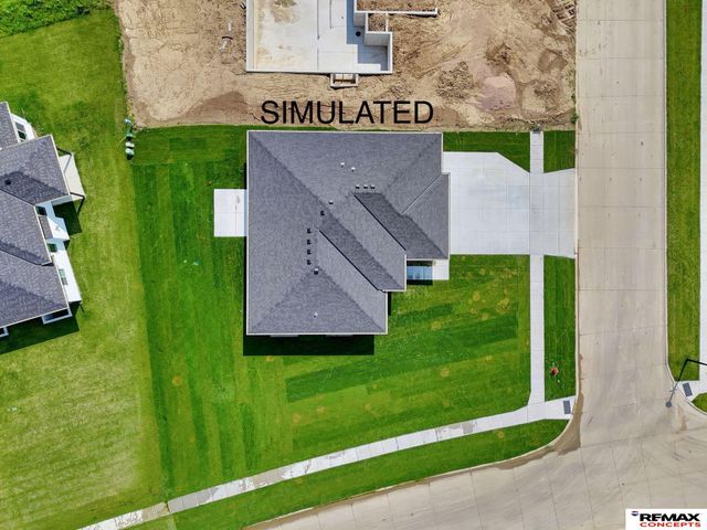 815 Regiment Road, Lincoln, NE 68527