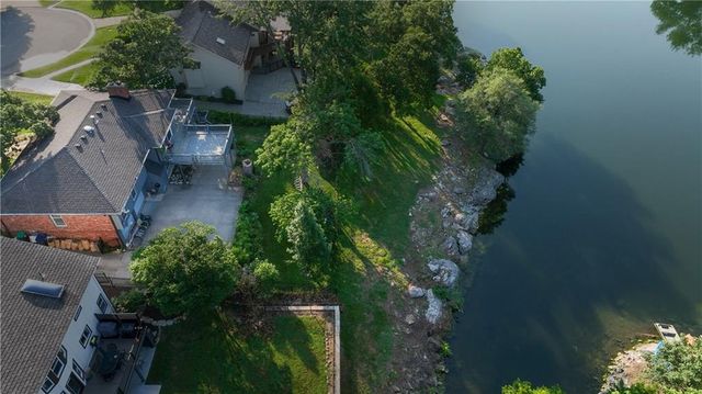 213 NW ASPEN Street, Lee's Summit, MO 64064