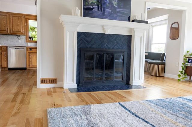 213 NW ASPEN Street, Lee's Summit, MO 64064
