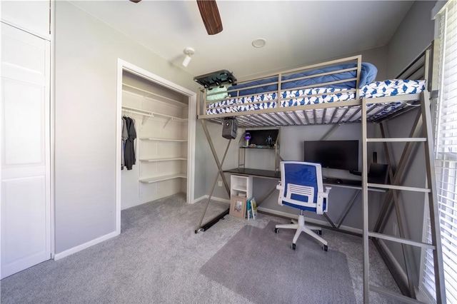 213 NW ASPEN Street, Lee's Summit, MO 64064