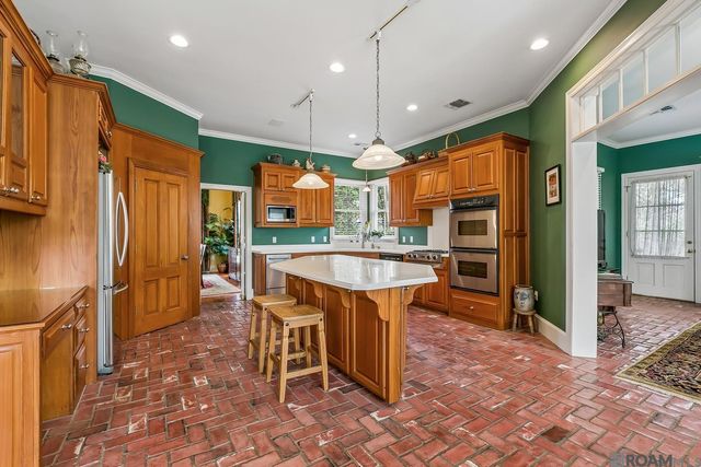 756 Myrtle View Dr, Baton Rouge, LA 70810