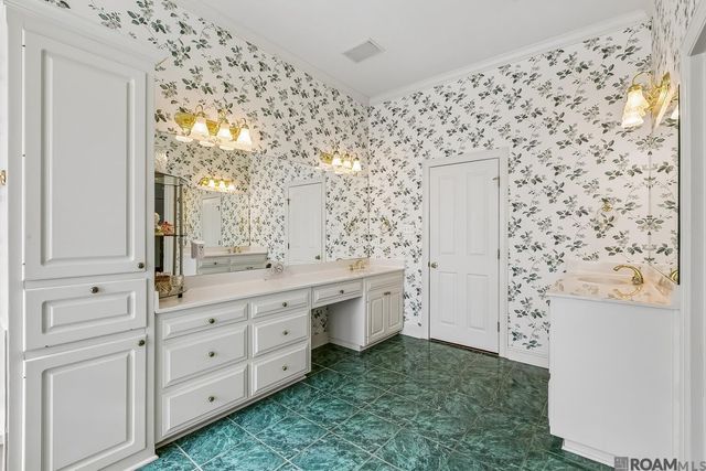 756 Myrtle View Dr, Baton Rouge, LA 70810