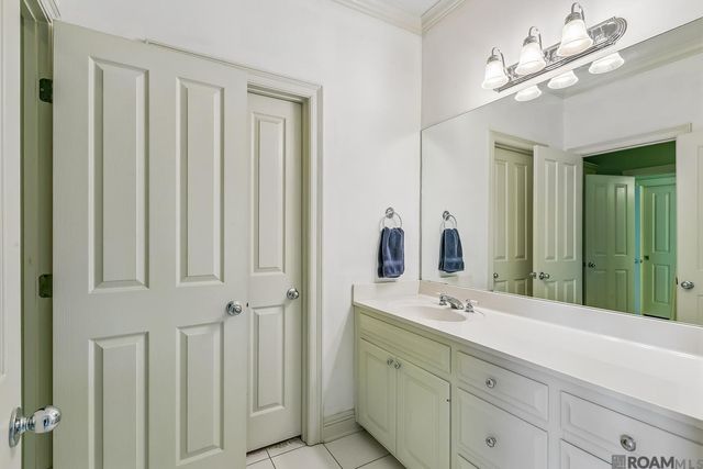 756 Myrtle View Dr, Baton Rouge, LA 70810