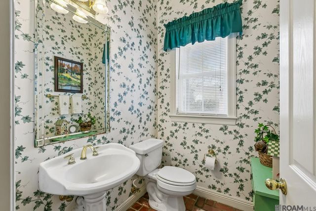 756 Myrtle View Dr, Baton Rouge, LA 70810