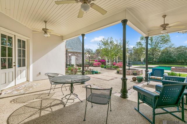 756 Myrtle View Dr, Baton Rouge, LA 70810